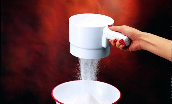 נפה חשמלית לניפוי קמח